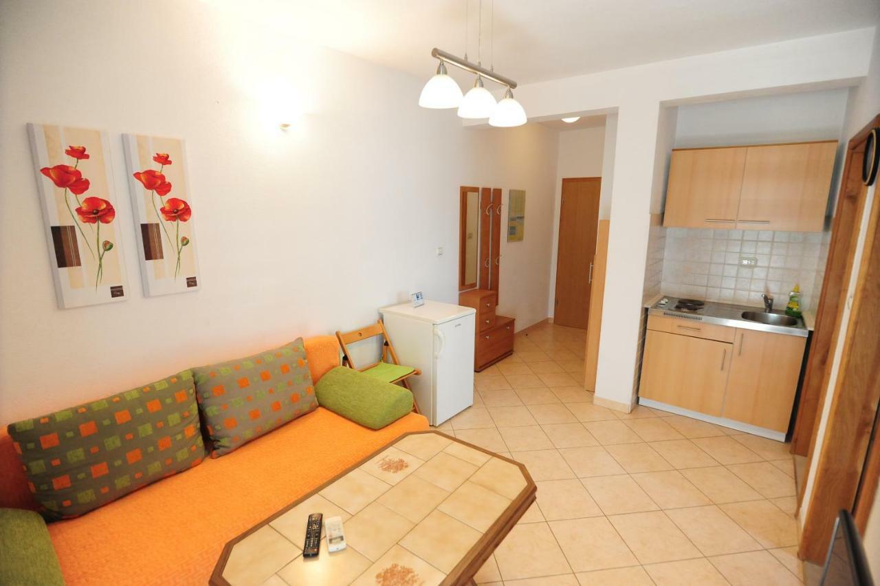 Apartments Knezevic Makarska Exterior photo